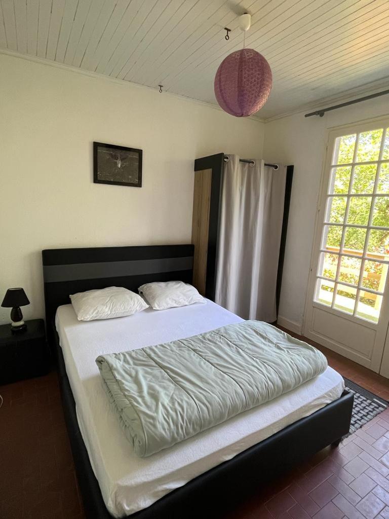 La Colline Aux Chalets, Jaccuzi, Sauna Saint-Chamarand Eksteriør bilde