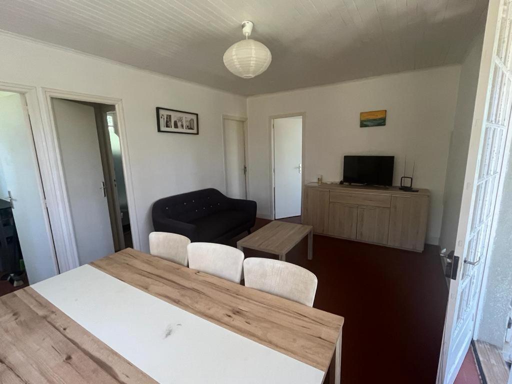 La Colline Aux Chalets, Jaccuzi, Sauna Saint-Chamarand Eksteriør bilde
