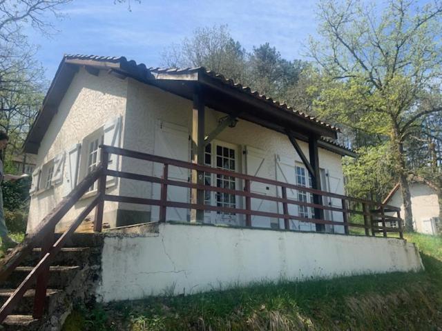 La Colline Aux Chalets, Jaccuzi, Sauna Saint-Chamarand Eksteriør bilde